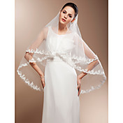 One-tier Fingertip Wedding Veils With Lace Applique Edge