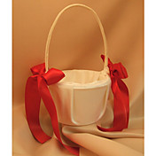 panier d'ivoire fille de fleur avec le ruban rouge