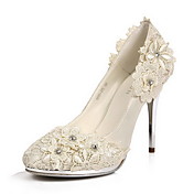 elegante de cetim stiletto bombas de calcanhar / dedo do pé fechado com flor de casamento / festa sapatos
