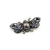 Elegant Animal Shaped Alloy With Rhinestones Women's Brooch