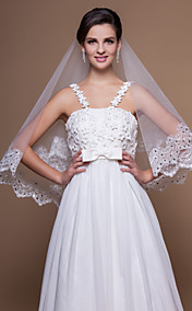 One-tier Elbow Wedding Veil With Lace Applique Edge