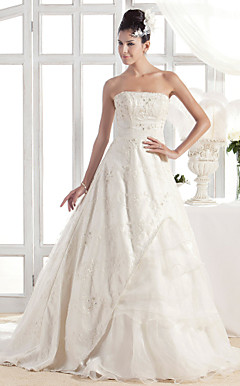 MIKAYLA - Kleid für die Braut aus Spitze