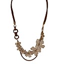 Flores huecos de cuero y un collar de cadena de metal decorativo (cordón de cuero)