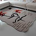 6.5' Floral Pattern Acrylic Bonded Rug